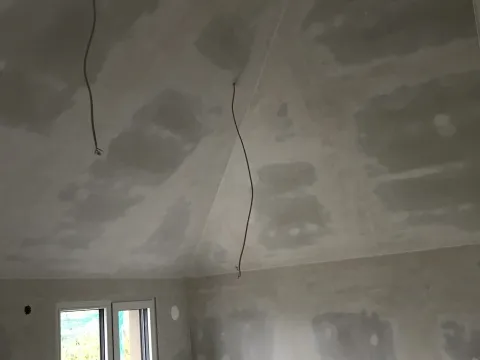 Ausbau mit Gipskarton – Massivholzhaus Malerfertig Gespachtelt 3
